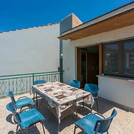 Apartment Mare Pula