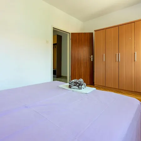 Mare Apartment *