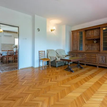 Mare Apartment Pula