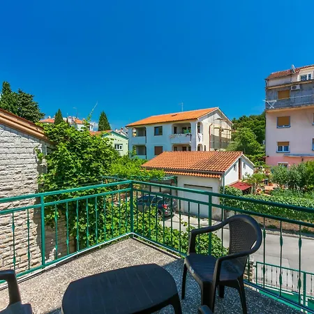 Mare Apartment *